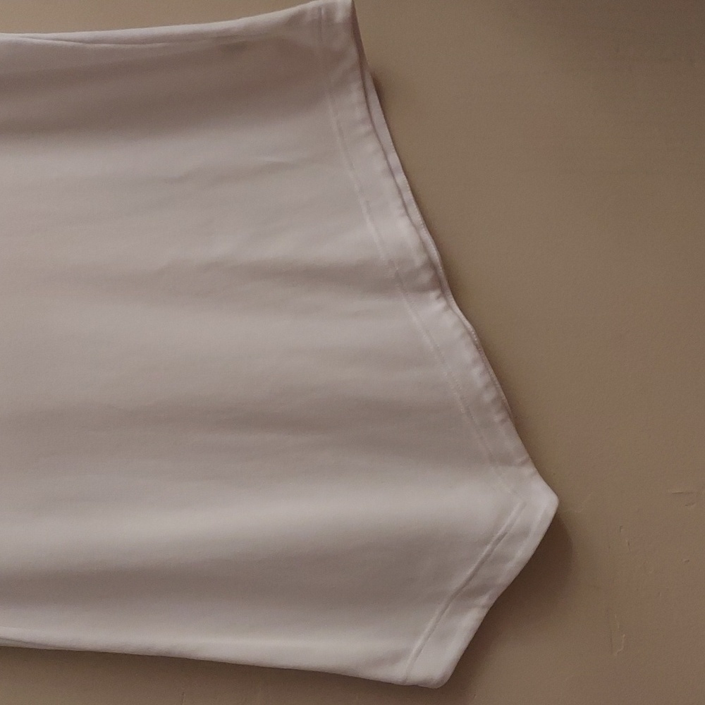 BLAIR White Short Sleeve Asymmetrical Tee Top - Picture 4 of 9